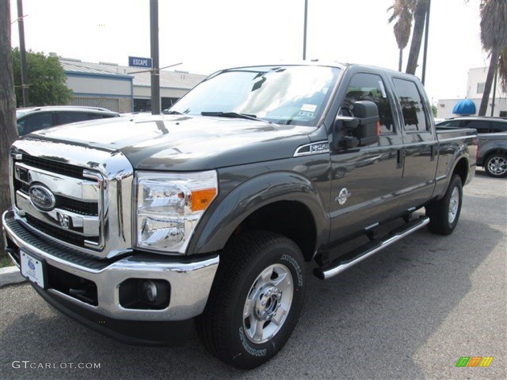 2015 F250 Super Duty XLT Crew Cab 4x4 - Magnetic / Steel photo #2