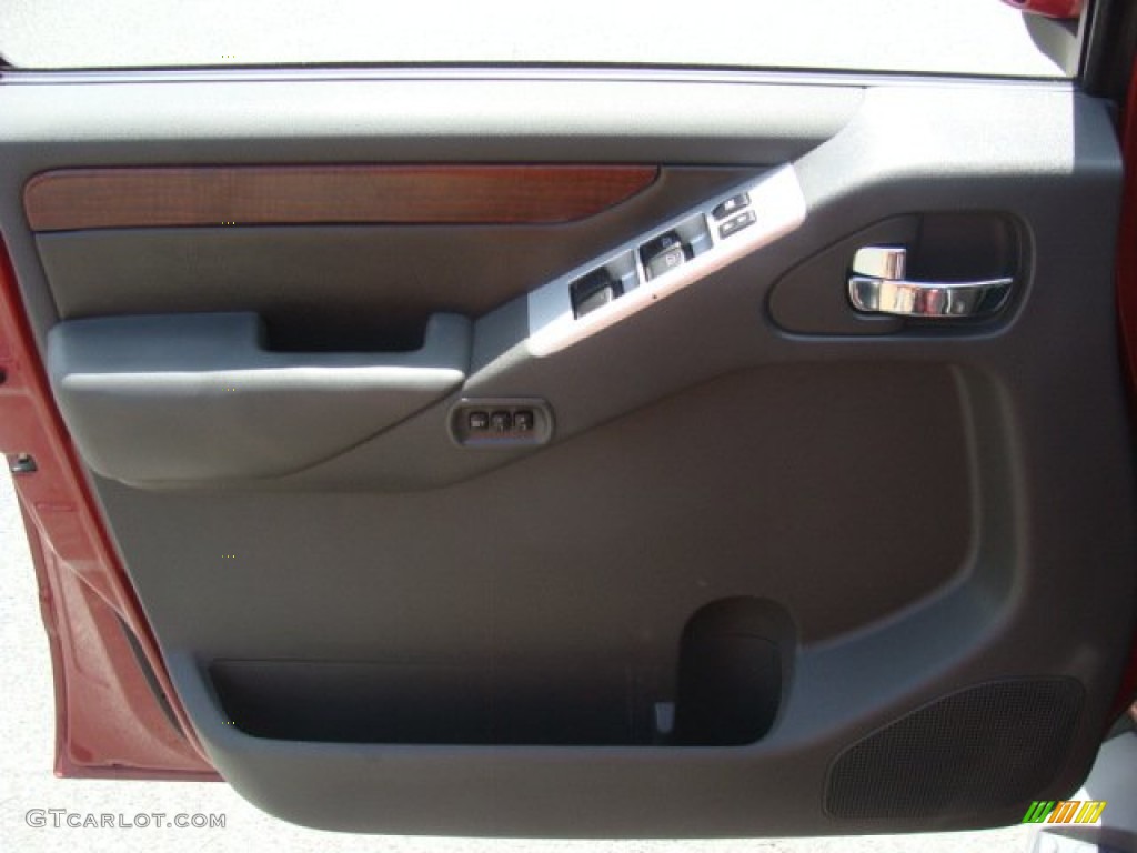 2008 Pathfinder LE V8 4x4 - Red Brawn / Graphite photo #14
