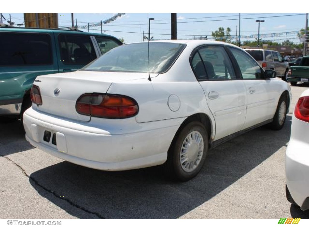 2001 Malibu Sedan - Bright White / Neutral photo #2