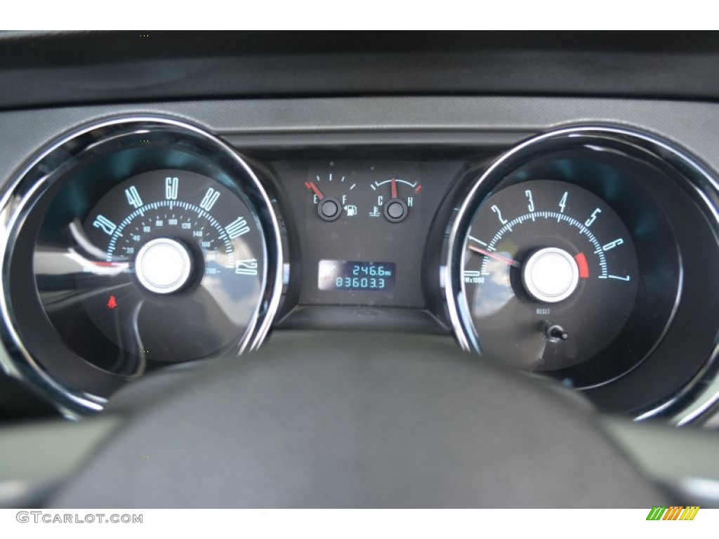 2010 Mustang V6 Convertible - Brilliant Silver Metallic / Stone photo #28