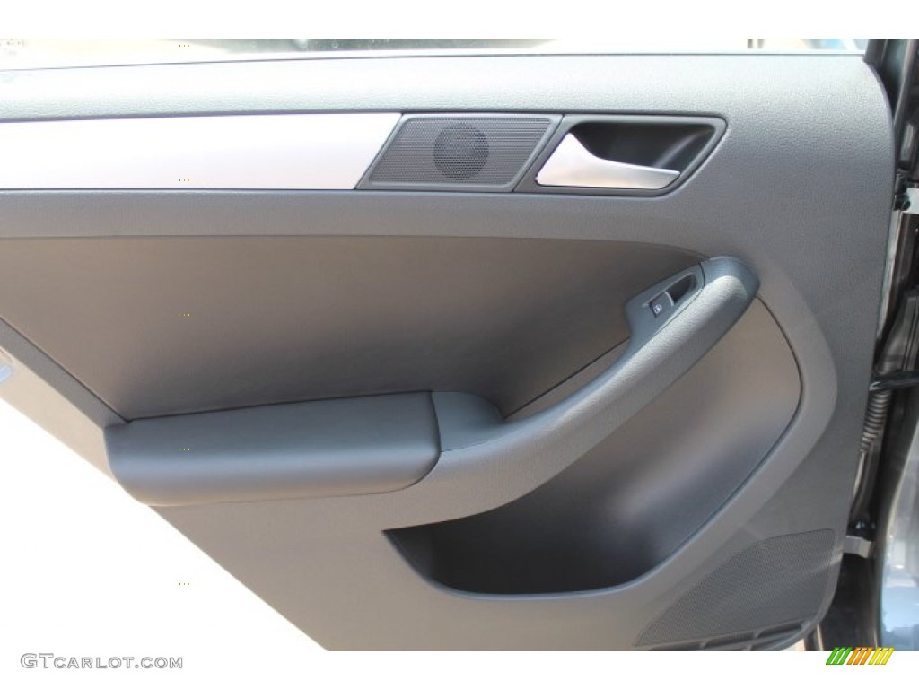 2014 Jetta SE Sedan - Platinum Gray Metallic / Titan Black photo #18
