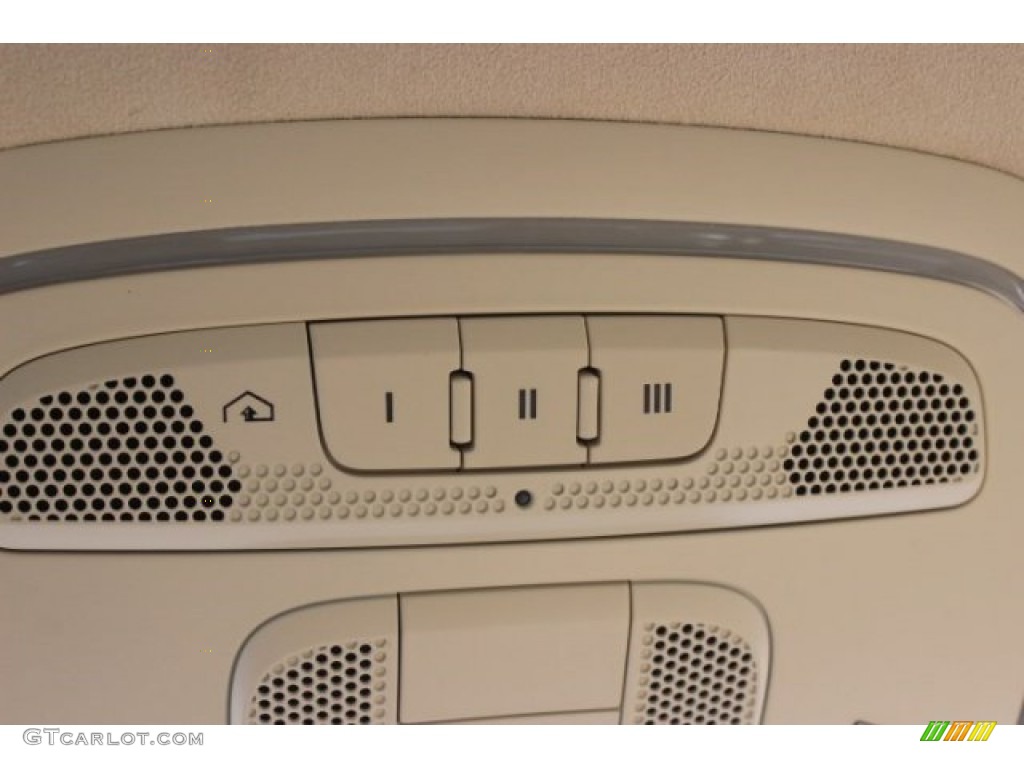 2015 Audi A8 L 4.0T quattro Controls Photo #95762065
