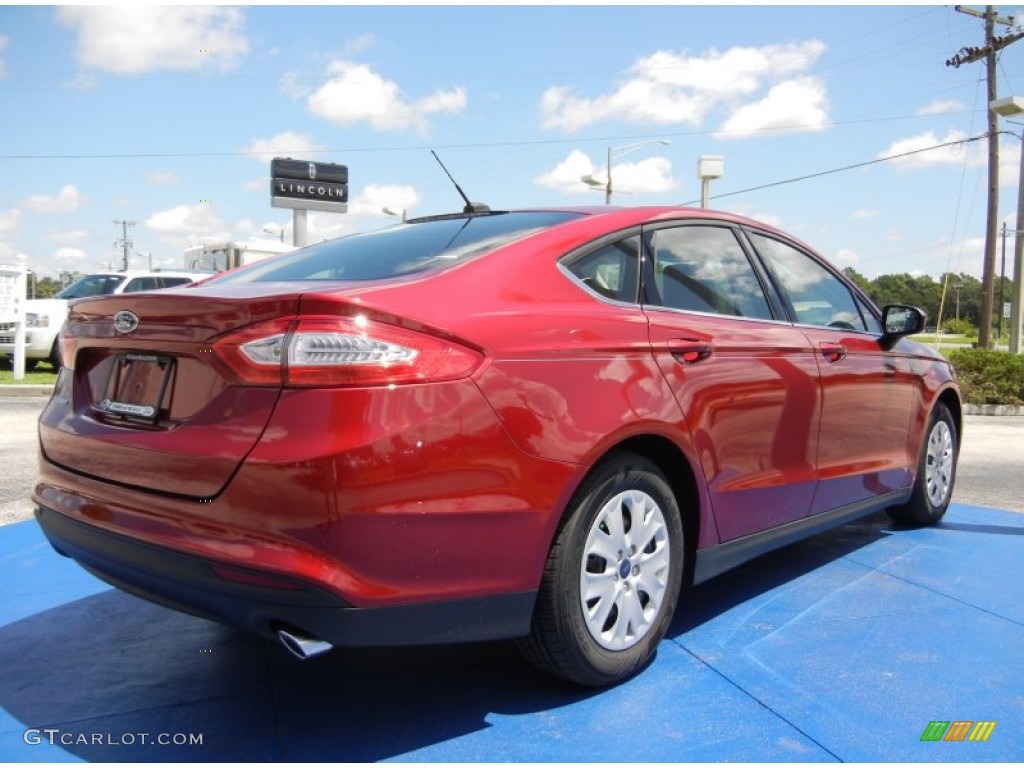 2014 Fusion S - Ruby Red / Earth Gray photo #3
