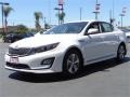 Snow White Pearl - Optima Hybrid LX Photo No. 6