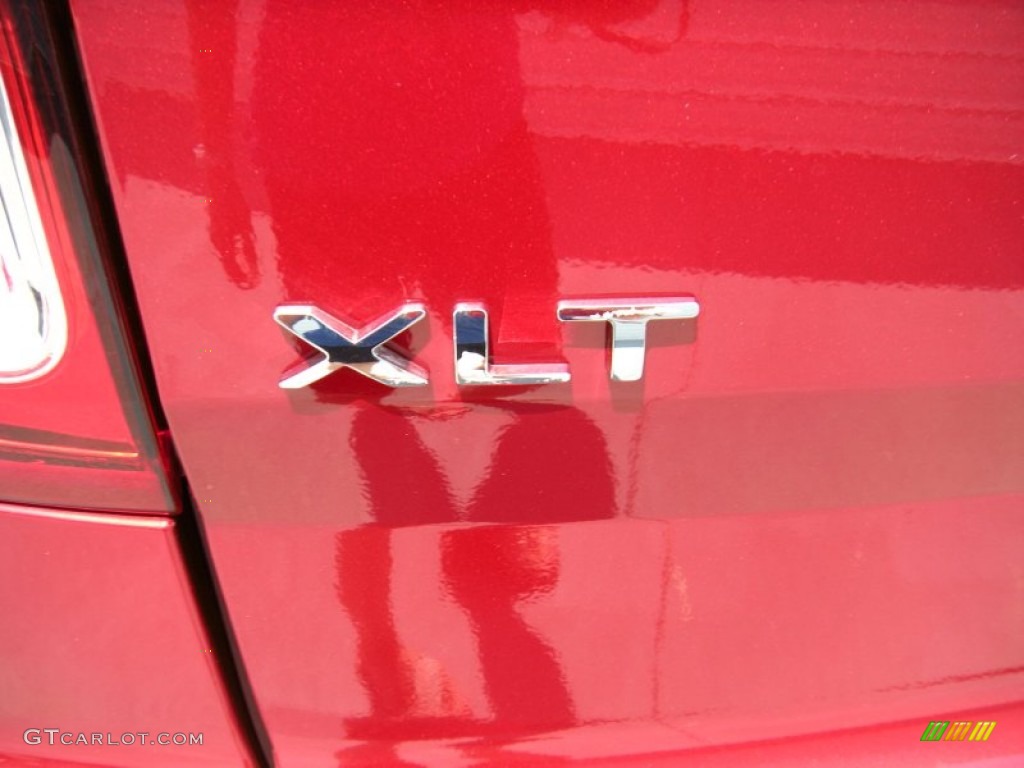 2015 Explorer XLT - Ruby Red / Charcoal Black photo #13