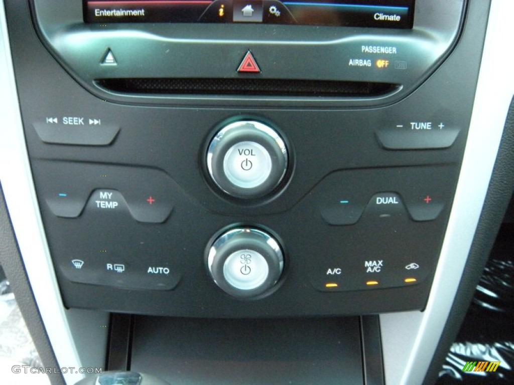 2015 Explorer XLT - Ruby Red / Charcoal Black photo #30