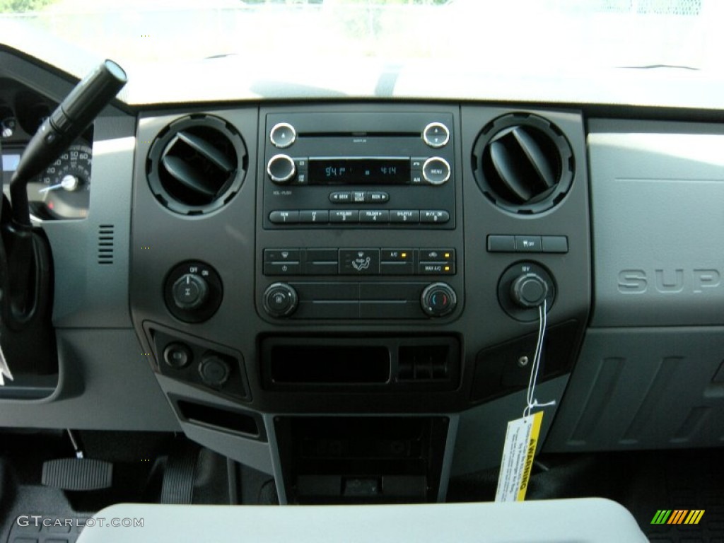 2015 Ford F250 Super Duty XL Crew Cab Controls Photos