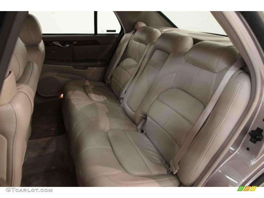 Neutral Shale Interior 2000 Cadillac DeVille DTS Photo #95777594