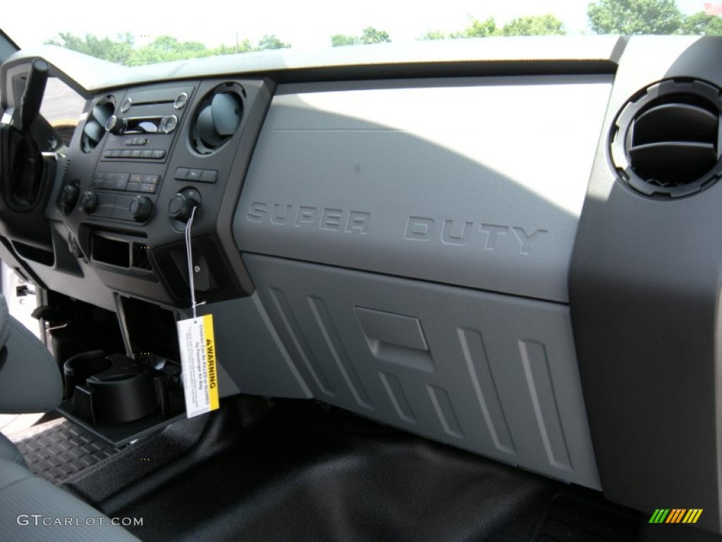 2015 F250 Super Duty XL Super Cab - Oxford White / Steel photo #18