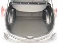 Super White - RAV4 LE Photo No. 33