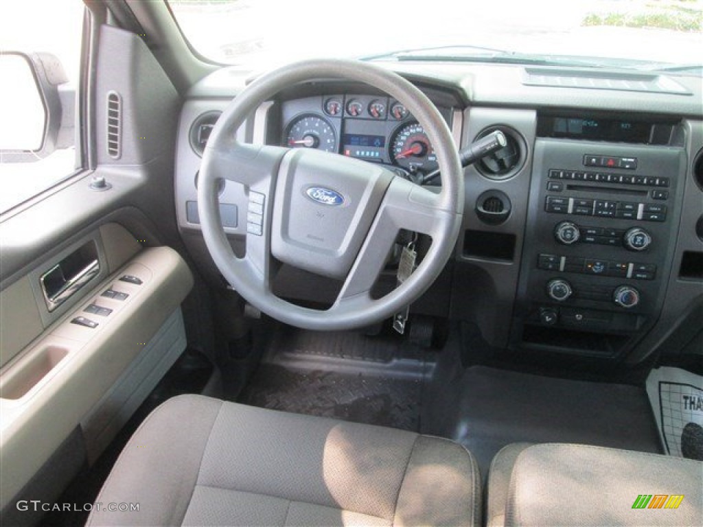 2010 F150 XL SuperCrew - Oxford White / Medium Stone photo #10