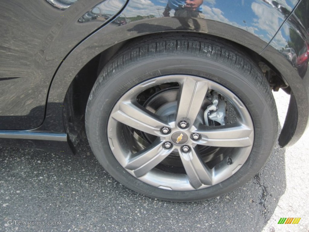 2013 Chevrolet Sonic RS Hatch Wheel Photos