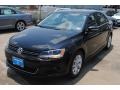 Black - Jetta SE Sedan Photo No. 5