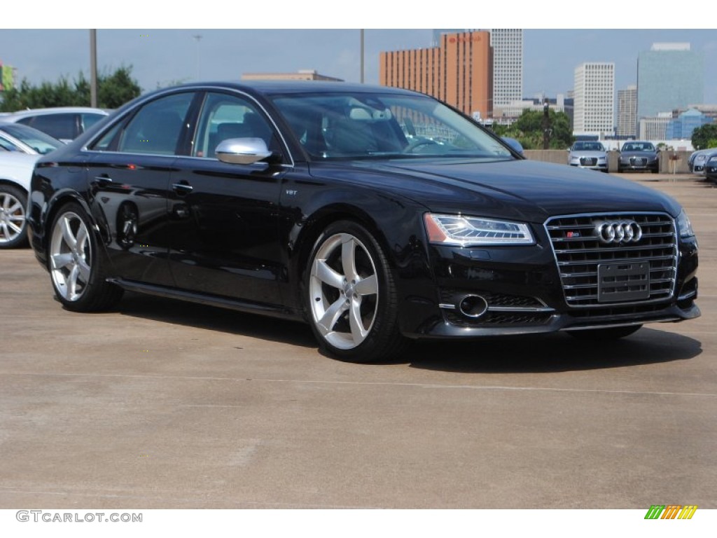 2015 S8 quattro S - Phantom Black Pearl / Lunar Silver Valcona photo #1