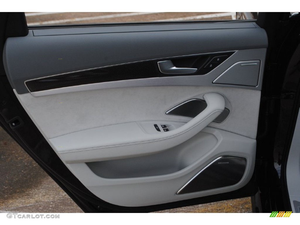 2015 Audi S8 quattro S Lunar Silver Valcona Door Panel Photo #95789861