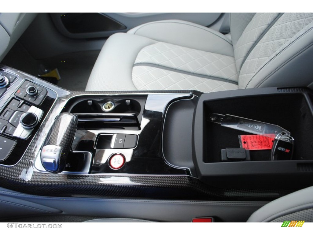 2015 Audi S8 quattro S Controls Photo #95790432