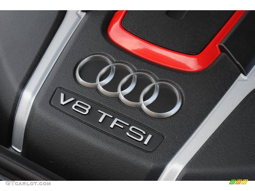 2015 Audi S8 quattro S Marks and Logos Photo #95790537