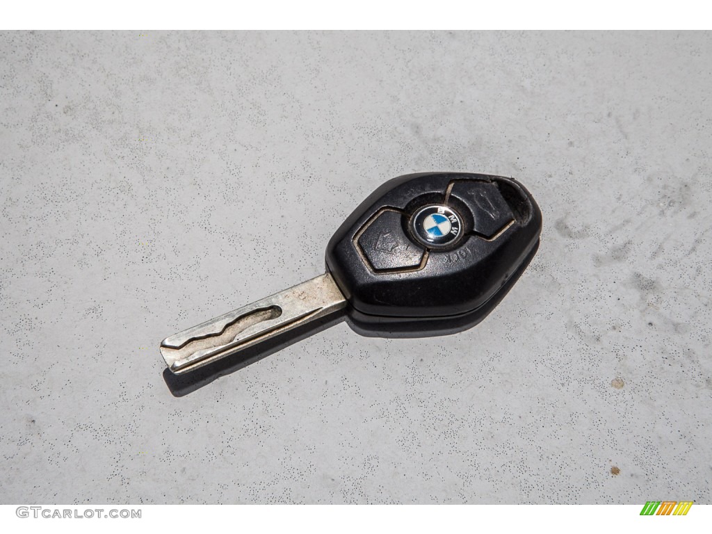 2005 BMW 5 Series 545i Sedan Keys Photos