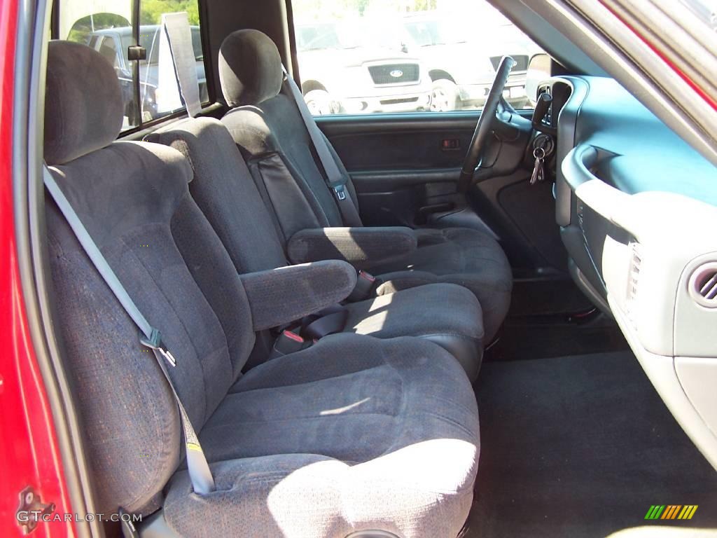 1999 Silverado 1500 LS Regular Cab 4x4 - Victory Red / Graphite photo #5