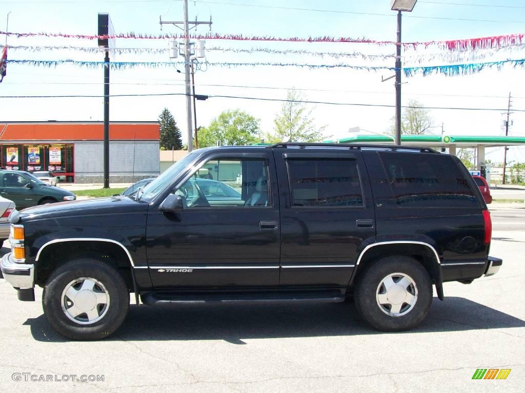 1999 Tahoe LT 4x4 - Onyx Black / Gray photo #2