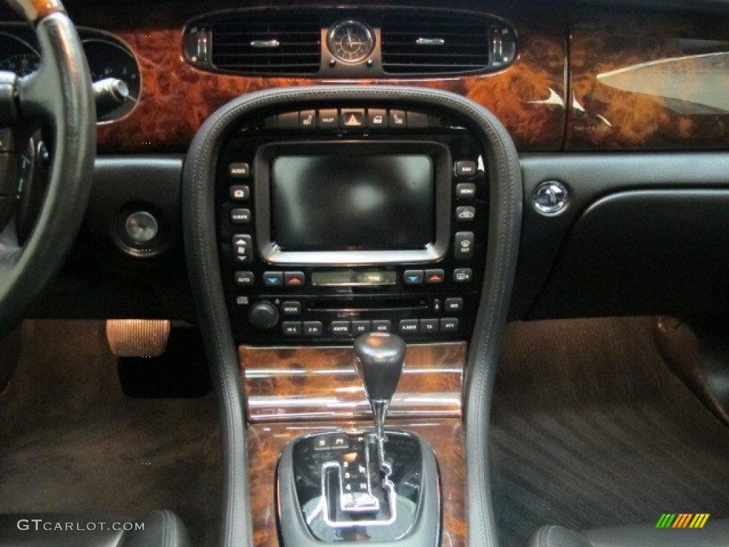 2004 Jaguar XJ XJR Controls Photo #95798946