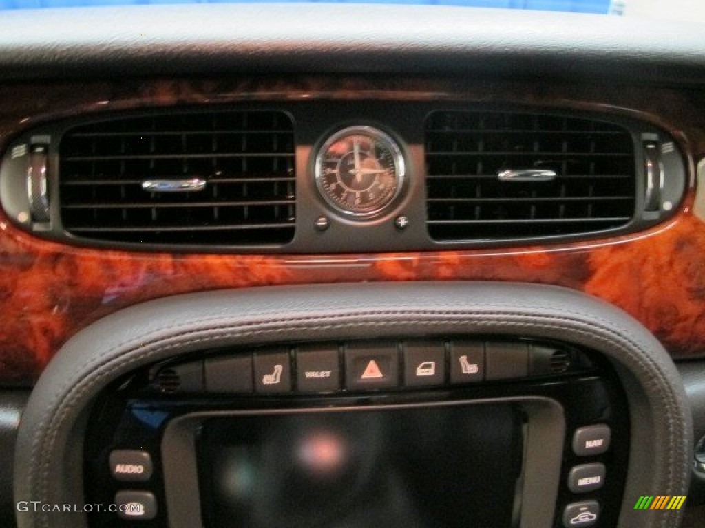 2004 XJ XJR - Dark Blue Grey Pearl Metallic / Charcoal photo #30