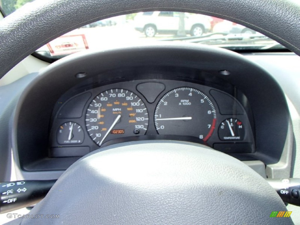2003 VUE V6 AWD - Black / Gray photo #15