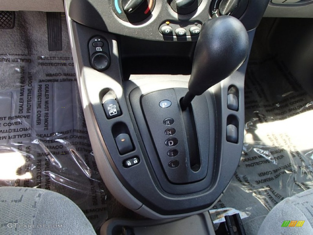 2003 Saturn VUE V6 AWD Transmission Photos