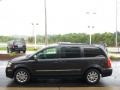 Dark Charcoal Pearl - Town & Country Touring - L Photo No. 5