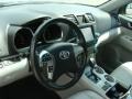 2011 Classic Silver Metallic Toyota Highlander SE 4WD  photo #9