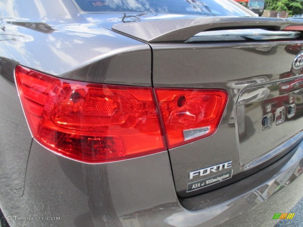 2013 Forte EX - Metallic Bronze / Black photo #29