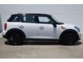Light White - Cooper Countryman Photo No. 2