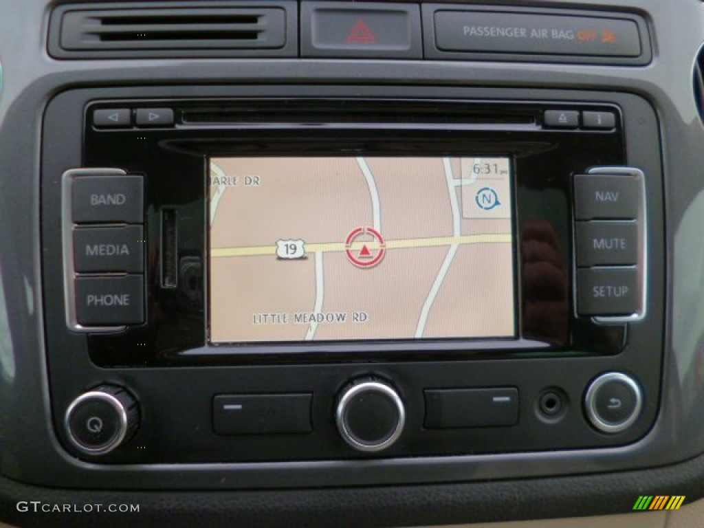 2012 Volkswagen Tiguan SE 4Motion Controls Photo #95819877