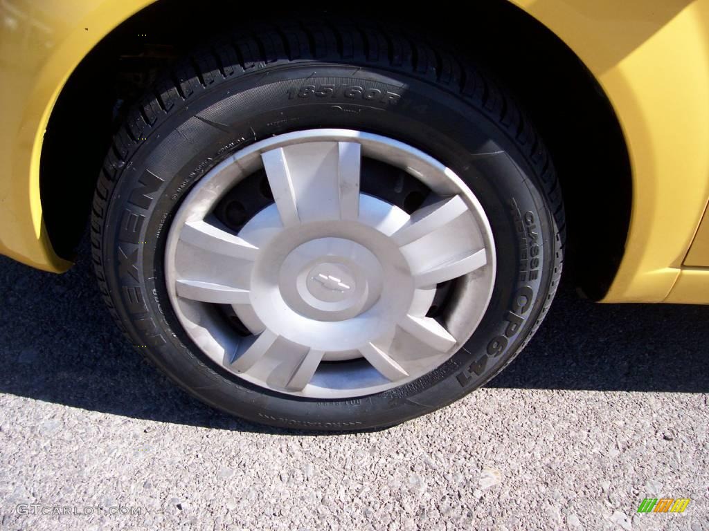 2004 Aveo LS Hatchback - Summer Yellow / Gray photo #6