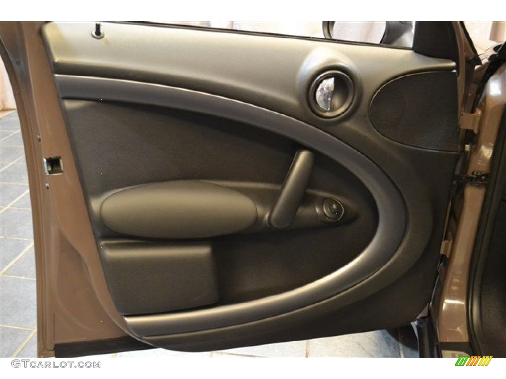 2011 Cooper S Countryman - Light Coffee / Carbon Black photo #25