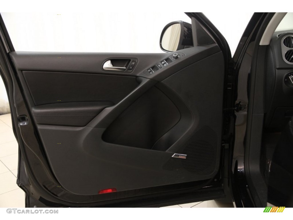 2011 Volkswagen Tiguan SEL 4Motion Door Panel Photos