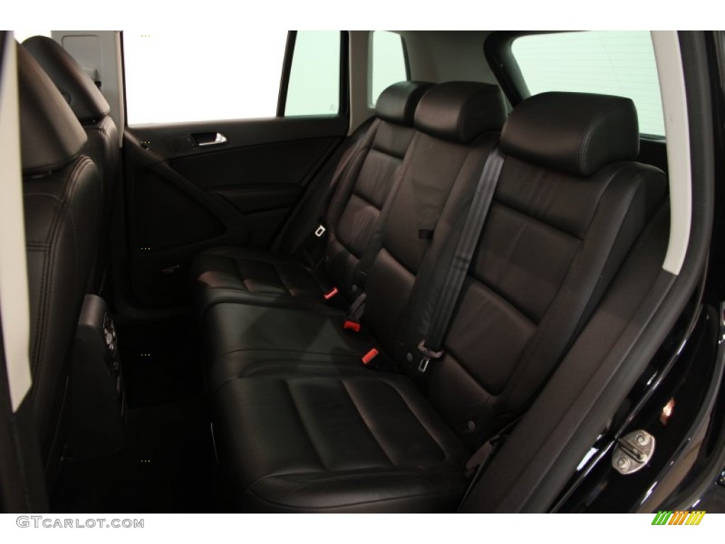 2011 Volkswagen Tiguan SEL 4Motion Rear Seat Photos