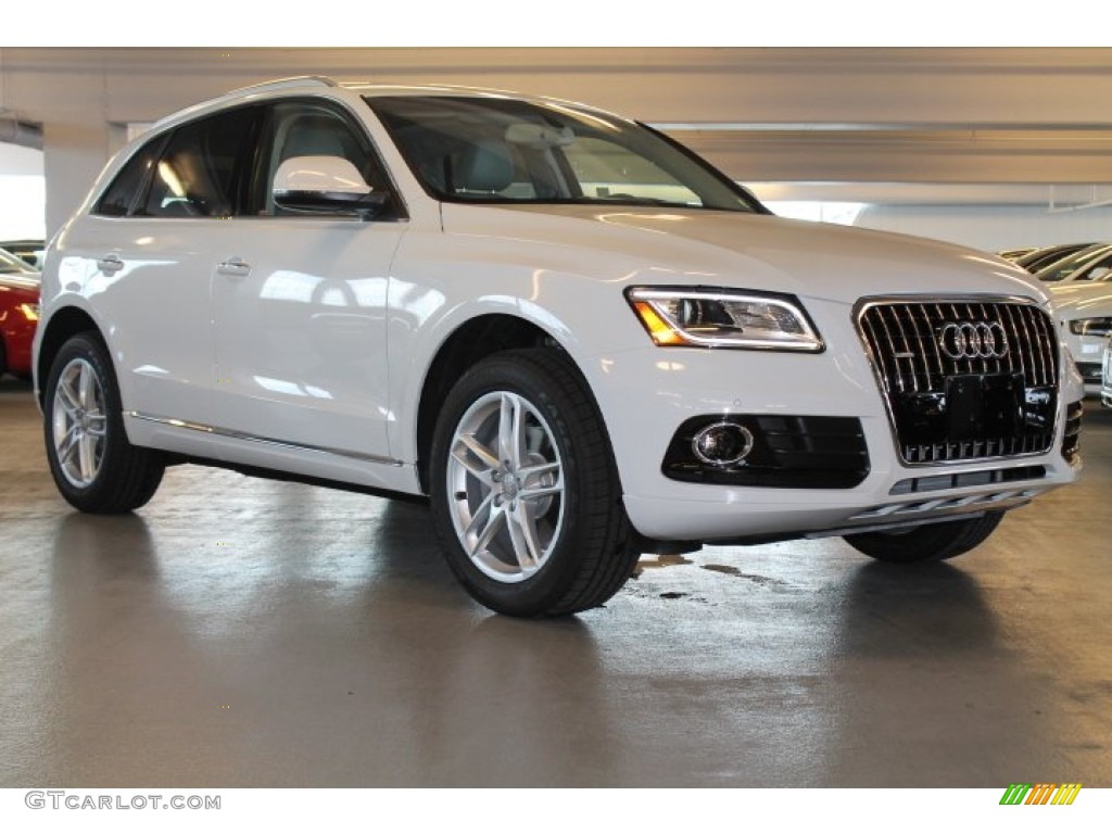 Ibis White Audi Q5
