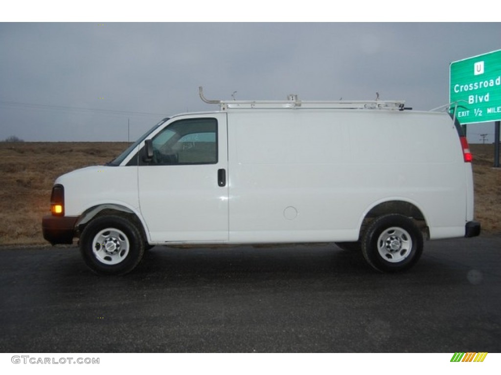 2010 Express 2500 Work Van - Summit White / Neutral photo #2