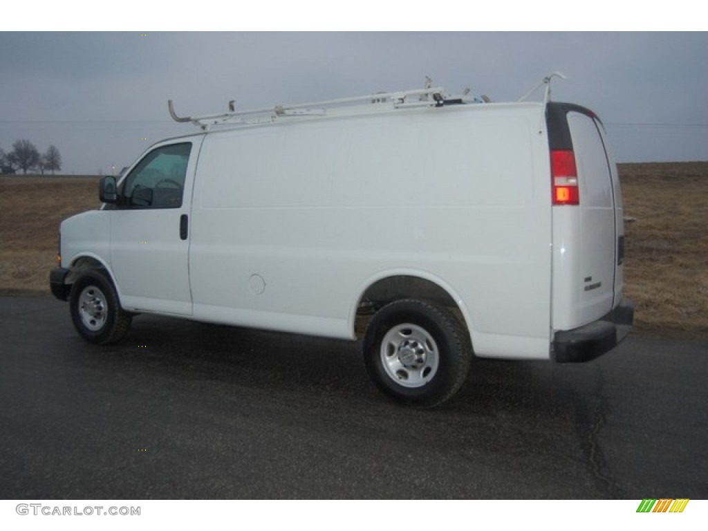 2010 Express 2500 Work Van - Summit White / Neutral photo #3