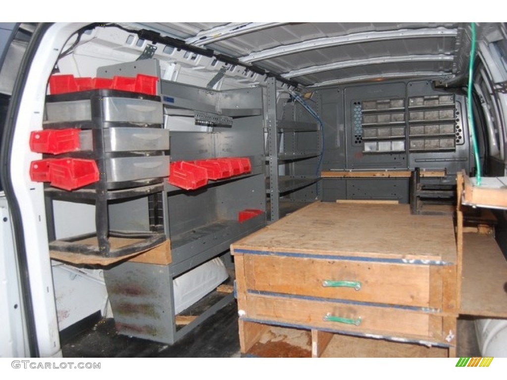 2010 Express 2500 Work Van - Summit White / Neutral photo #7