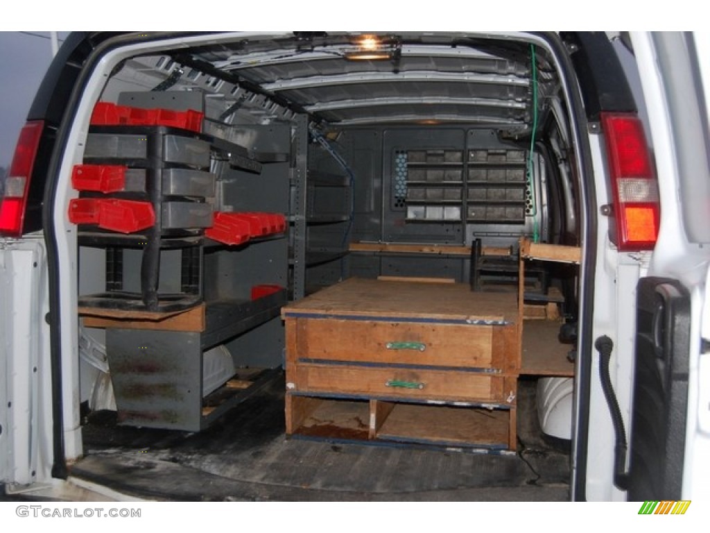 2010 Express 2500 Work Van - Summit White / Neutral photo #11