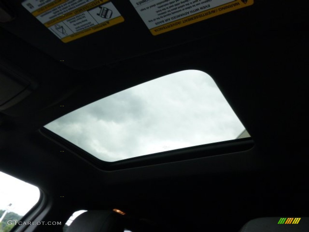 2015 Explorer XLT 4WD - Oxford White / Charcoal Black photo #15