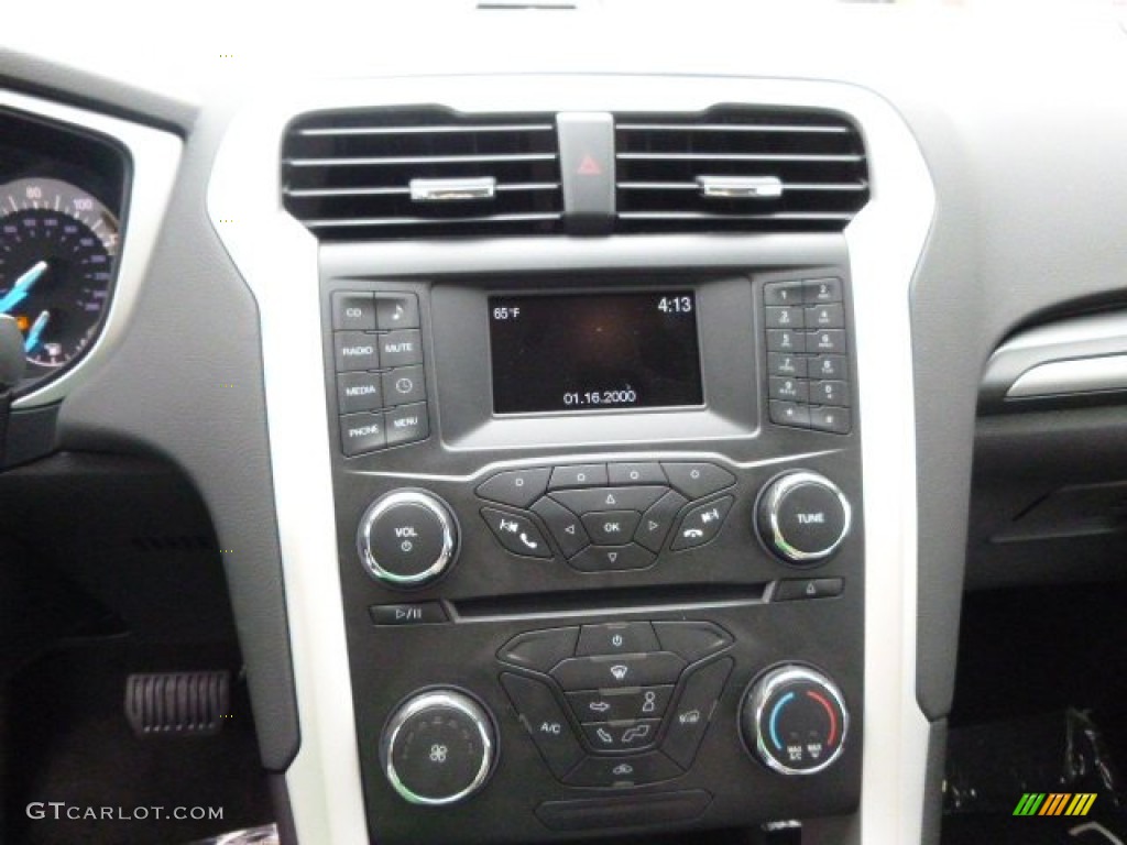 2015 Ford Fusion S Controls Photo #95836048