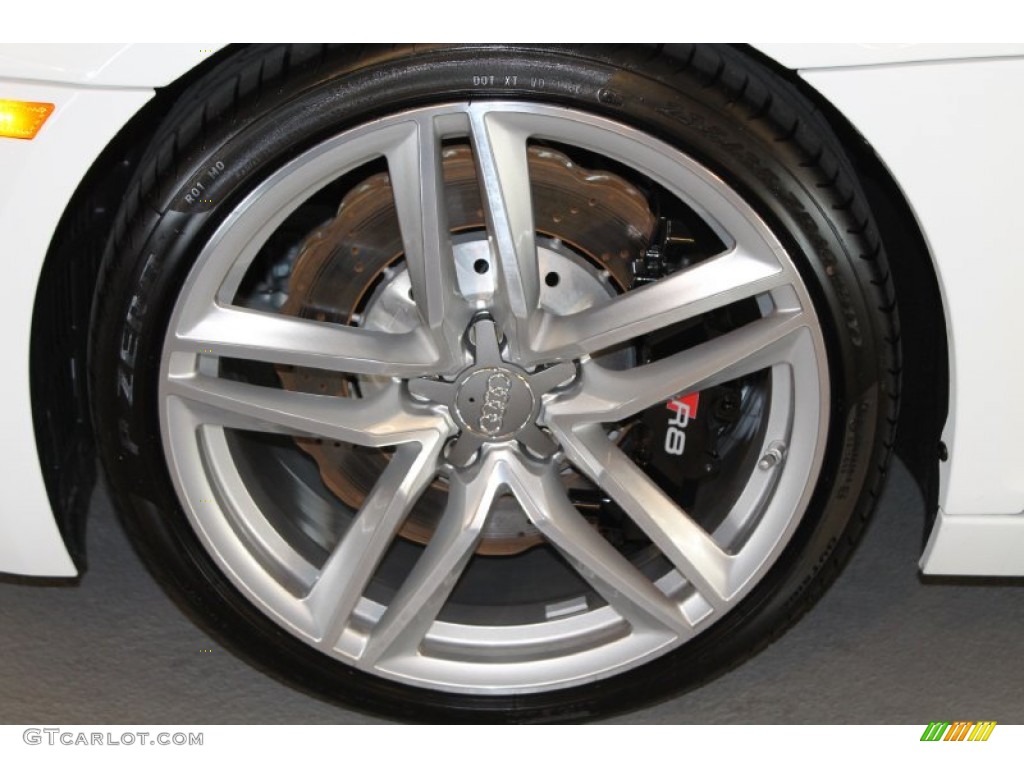 2015 R8 Spyder V8 - Ibis White / Red photo #4