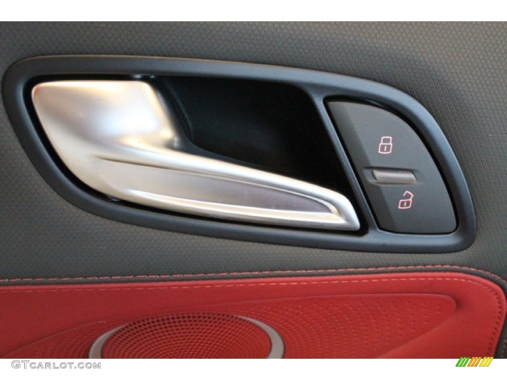 2015 R8 Spyder V8 - Ibis White / Red photo #14