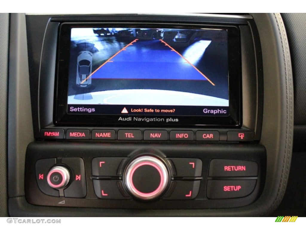 2015 R8 Spyder V8 - Ibis White / Red photo #28