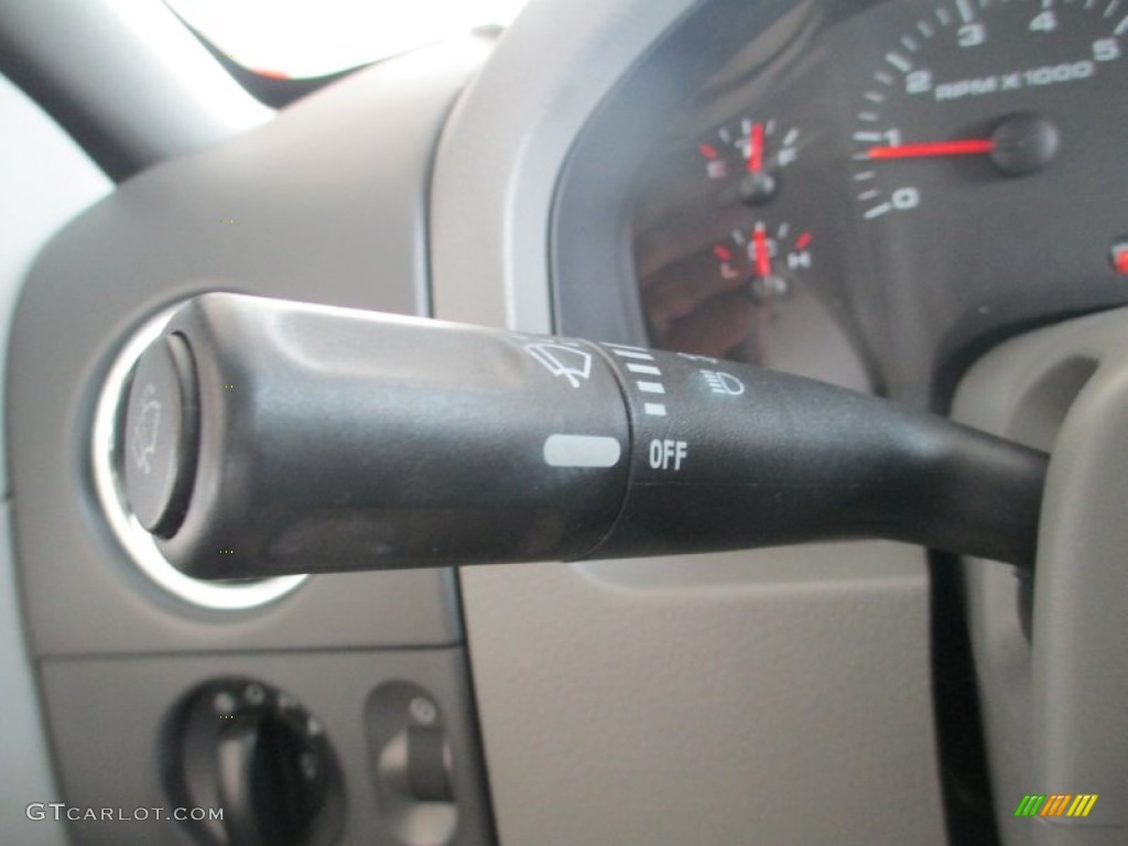 2004 F150 XLT SuperCab - True Blue Metallic / Medium/Dark Flint photo #17