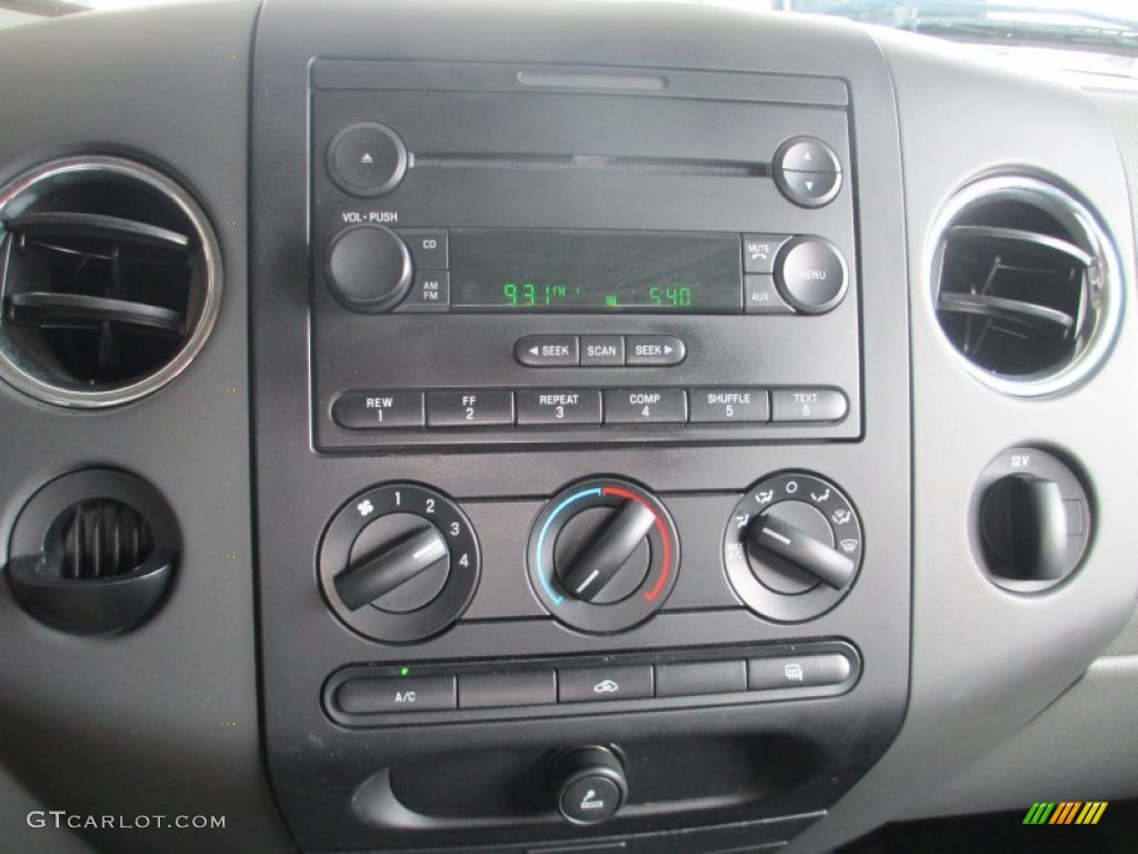 2004 F150 XLT SuperCab - True Blue Metallic / Medium/Dark Flint photo #22