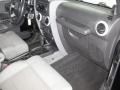 Black - Wrangler Unlimited Sahara 4x4 Photo No. 11